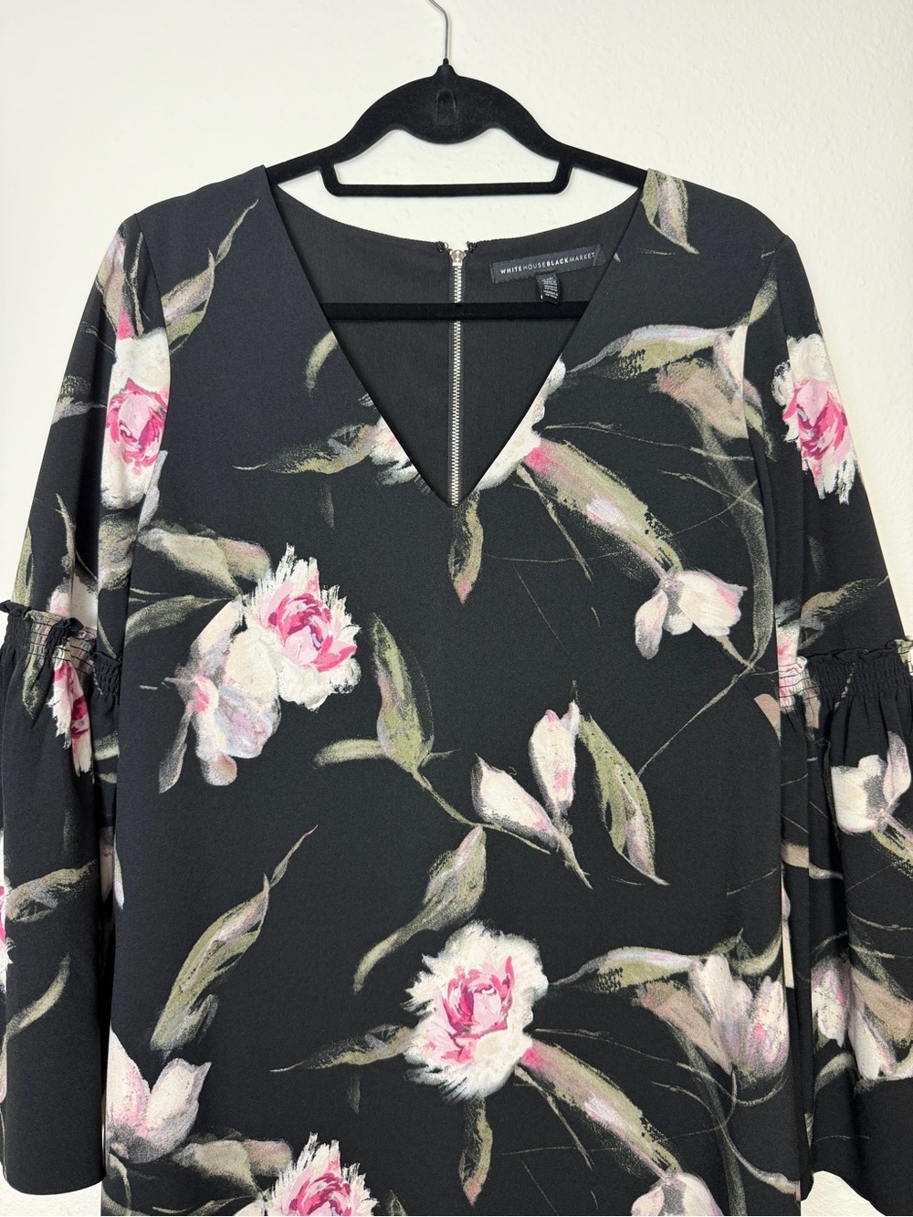 White House Black Market Floral Dress 14P Black Shift V-Neck Bell Sleeve Petite - Picture 2 of 11